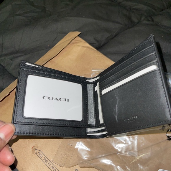Wallet - Picture 3 of 3